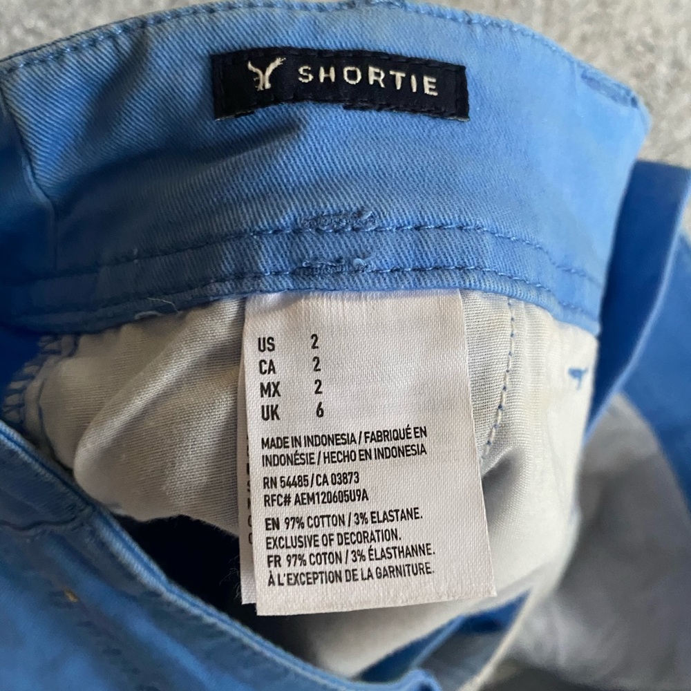 American Eagle Blue khaki Shortie Stretch - Picture 4 of 4